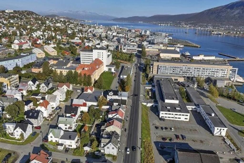 In The Heart Of The Aurora Borealis - Tromso City Esterno foto
